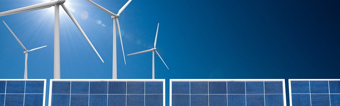 Solarpanels und Windräder